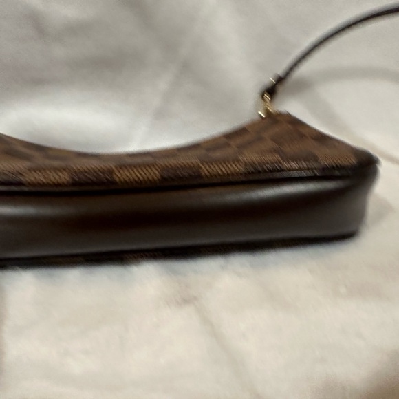 Louis Vuitton Pochette Accessories - Picture 4 of 13